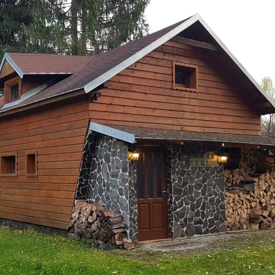 Chata Pod Skalou Valaská 外观 照片